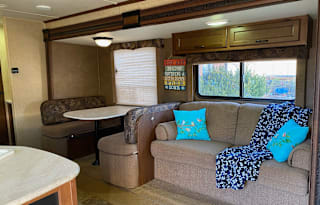 Fully Furnished Family & Fur-baby Freedom RV