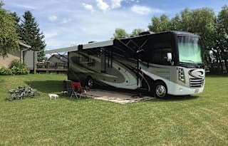 2017 Thor Motor Coach Challenger 37TB