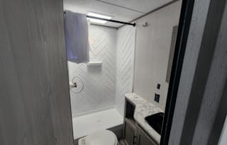 Family Friendly Beach Vacay RV - Delivery Only