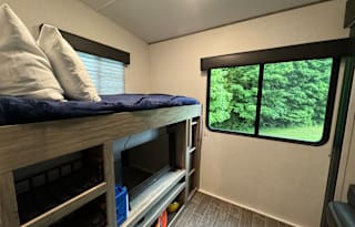 Arctic Wolf Bunkhouse