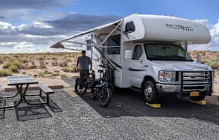 2013 Thor Motor Coach Chateau 28Z