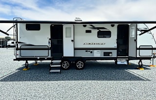 2021 Jayco Jay Feather 24 BH
