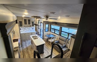 2022 Keystone RV Avalanche 390DS