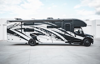 2022 Jayco Seneca 37L