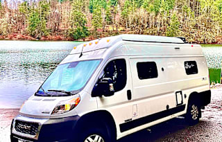 "South Falls" 2023 Winnebago Solis 59PX