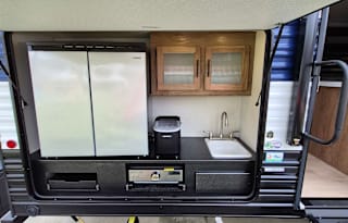 2025 Cherokee Grey Wolf 29TE ***Delivery Only***