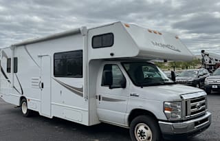 2018 Thor Motor Coach Majestic 28 A