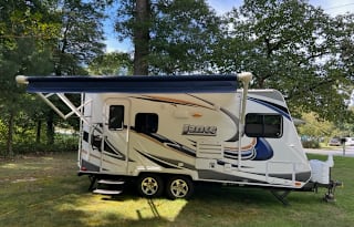 2013 Lance Lance Travel Trailers 1685