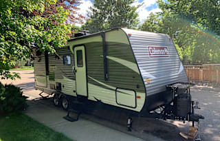 2019 Coleman Lantern 244BH