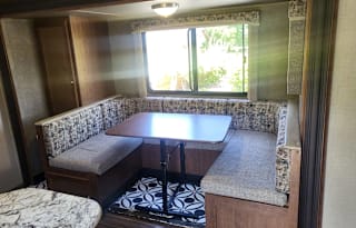 The Happy Hideout! Like new! (no delivery 2025)