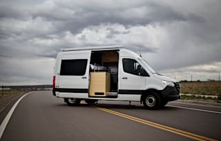 Off Grid Sprinter 144 - Sleeps and seats 4!