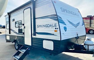 Clean, small, light, easy to tow- pet friendly