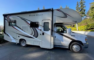 2019 Thor Motor Coach Four Winds 22E free parking