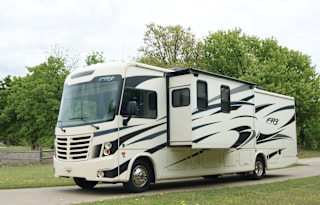 Harvey the RV - King bed & bunks, 2 A/Cs, Sleeps 8