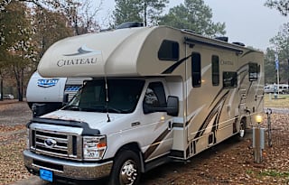 2020 Thor Motor Coach Chateau 28Z