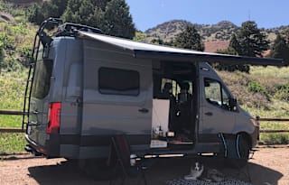 2022 Winnebago Revel 44E
