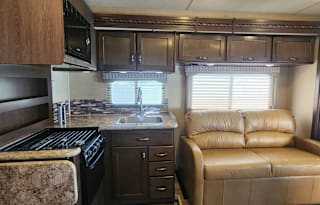 32' Bunkhouse  - Your Home Away From Home