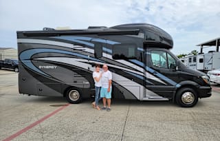 Thor Class C 25' Mercedes Diesel-Easy to drive!