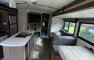 R3NTY RV