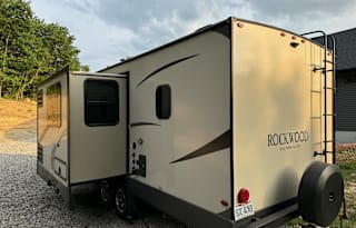 Cozy camper getaway!