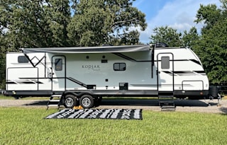 2021 Kodiak Ultra-Lite 332BHSL Huge Bunkhouse