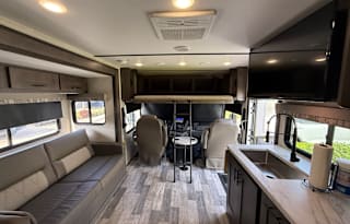 FR3 Class A 2023 – No CDL, Perfect for Burning Man