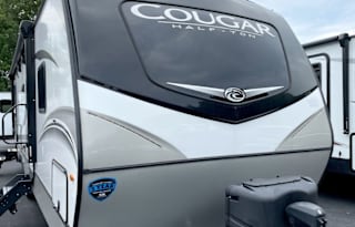 Watts-Up Cougar Half-ton Bunkhouse