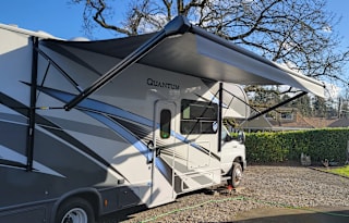 Brand New 2023 Thor Motor Coach Quantum - Sleeps up to 6