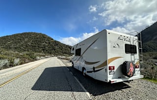 2019 Thor Motor Coach Four Winds 22E  800w solar