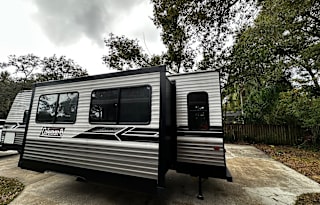 2022 Dutchmen RV Coleman Lantern Series 264RL