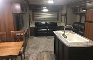 2018 avenger prime time 33rci