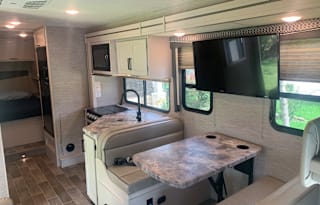 2021 Thor Motor Coach Chateau 28Z