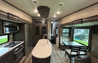 Belle-2022 Grand Design Reflection 367BHS
