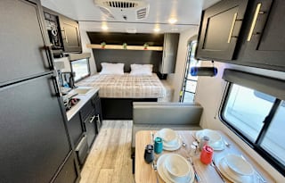Keystone RV trailer Sleeps 7 Lightweight
