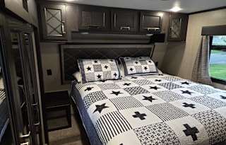 STEVE AND PEGGYS RV RENTAL AND HOSTING.
