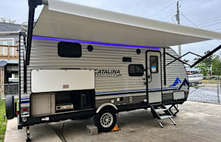 2022 Catalina Summit Series 7 184BHS DELIVERY ONLY