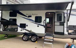 Matt and Jill’s pet and kid friendly RV