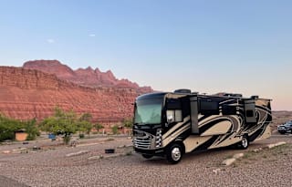 2018 Thor Motor Coach Challenger 37TB