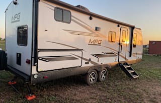 Cozy West Texas RV
