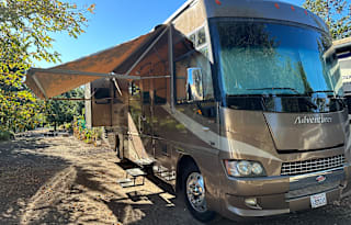 2008 Winnebago Adventurer 33C