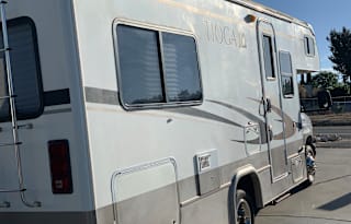 Time of your life RV Rental, all the comforts of home on the road and a comfortable ride