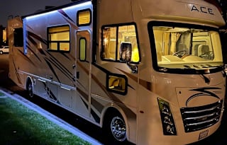 Room for the whole family in our Thor Motor Coach