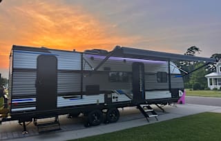 2023 BRAND NEW HEARTLAND PIONEER BH270 with BUNKS!