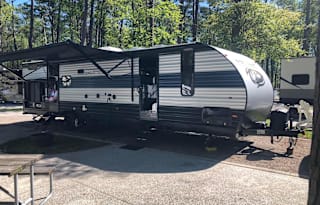 Family & Friends Fun Camper Rental