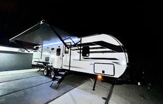 1 Night Free 2022 Mallard King Bed