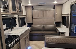 2021 EAST TO WEST Alta 2100MBH