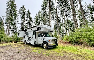 Clean&Comfortable 2023 Forest River Sunseeker LE