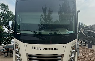 2022 Thor Motor Coach Hurricane 34J