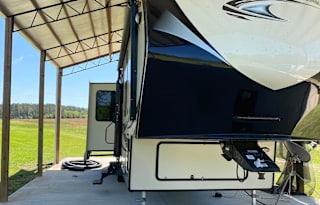 2015 Coachmen RV Brookstone 325RL