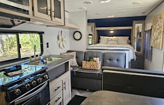"Fall Prowler" Sleeps 6-7  BUNKHOUSE